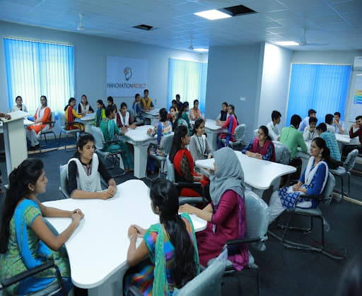 Sri Manakula Vinayagar Engineering College Pondicherry Lab photo 1